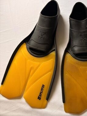 TYR Splitfin Swim Fins Black Yellow Training Flippers Full Foot M 6-7 39-40